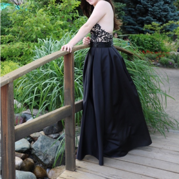 Angela And Alison Grad Dress Size 4 - Picture 4 of 4